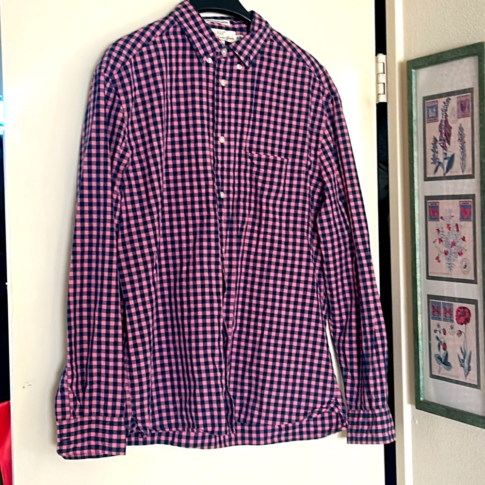 NWOT. Menswear H&M L.O.G.G.  Regular/coupe standard dress shirt. 100% cotton.